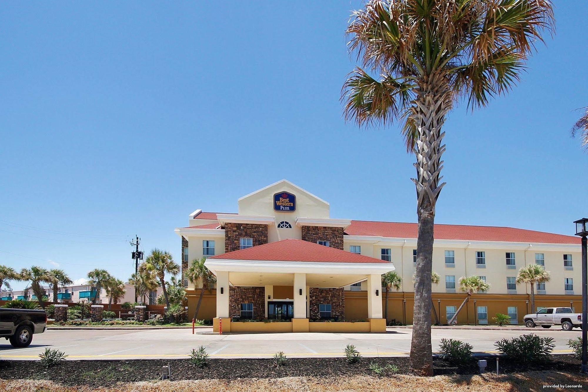 Best Western Plus Seawall Inn & Suites By The Beach Galveston Exterior photo